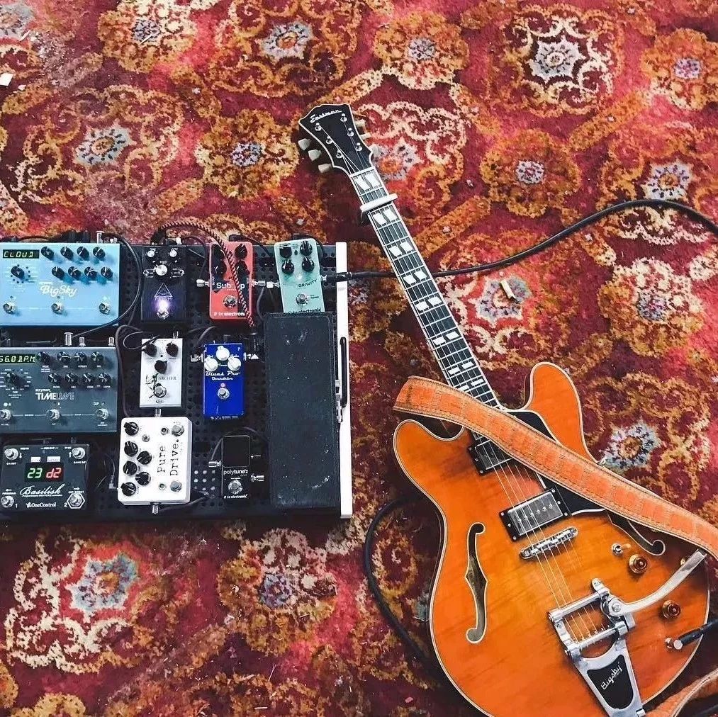 电吉他音箱怎样调beyond乐队音色 (音色好听的晶体管电吉他音箱推荐)