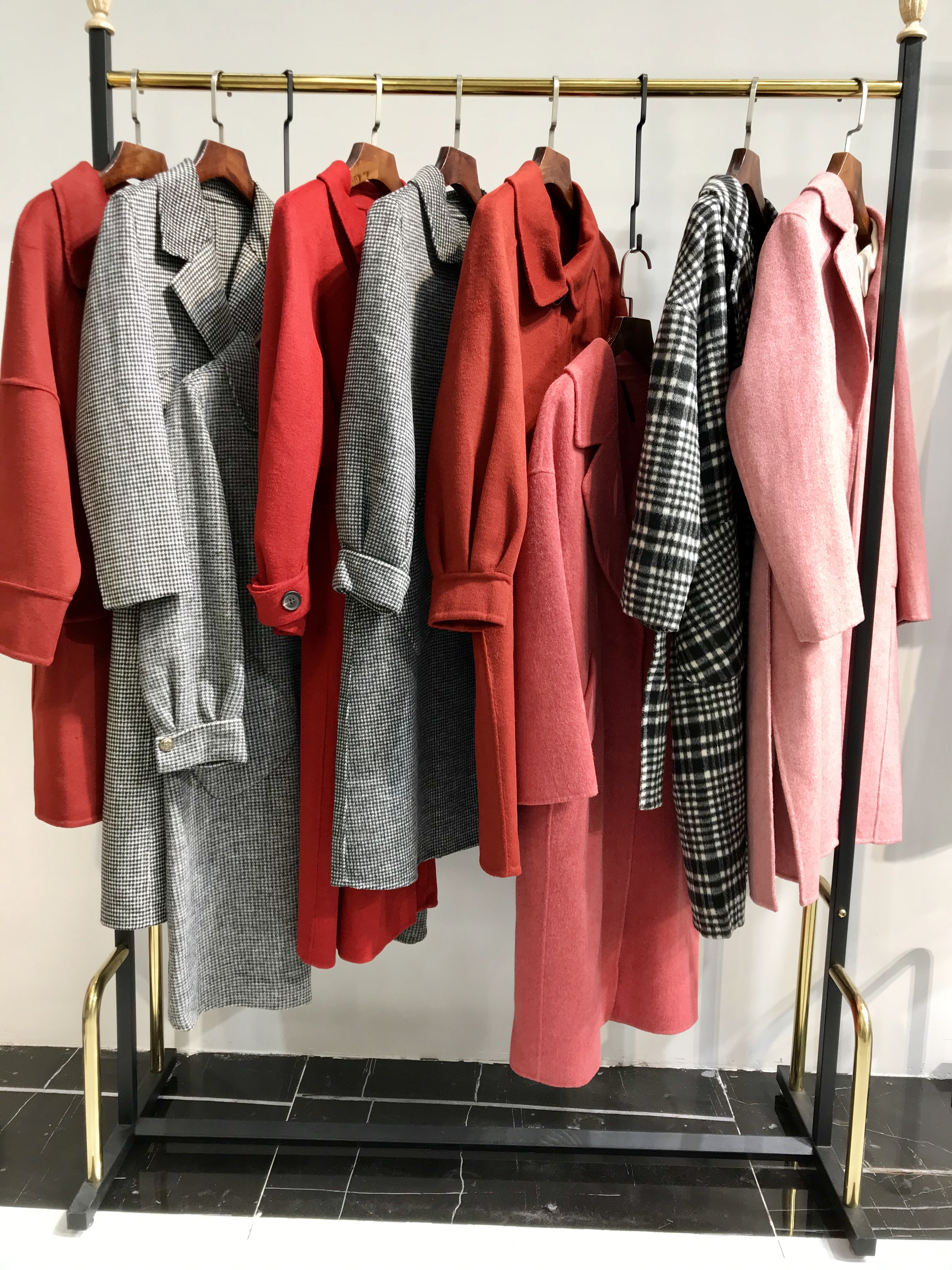 广州双面羊绒大衣清仓,广州正品双面羊绒大衣批发