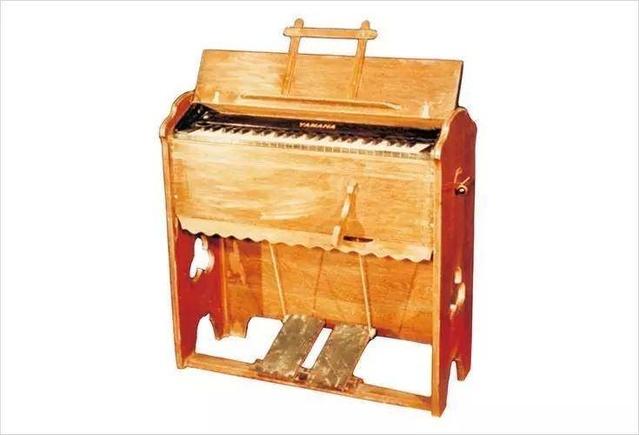 百年雅马哈传奇背后，挑扁担走260公里山路，给清朝贝勒爷送琴