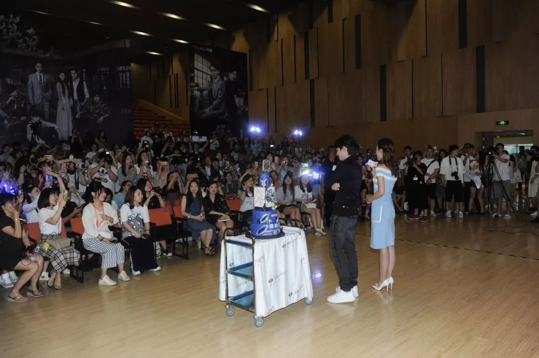 追星坚持不下去,追星不成反被骗