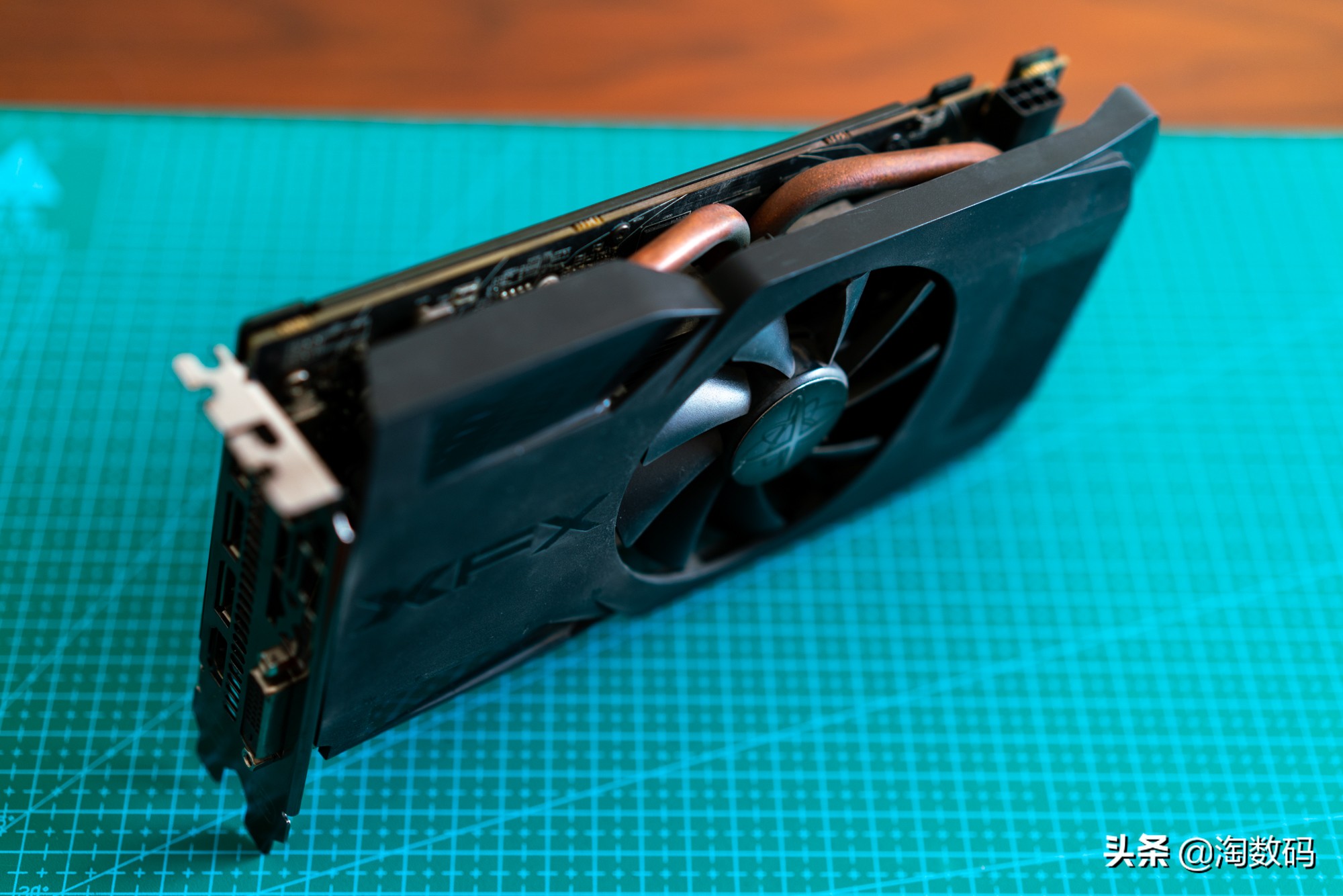 300元AMD显卡,amd300元吃鸡电脑