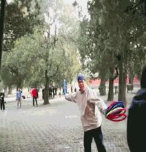 把车标全部抠掉违法吗,把车标抠下来清灰