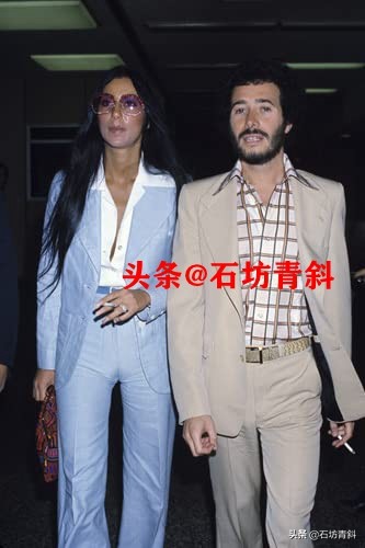 身边围绕无数小鲜肉，奇装异服的始祖，看她如何72变