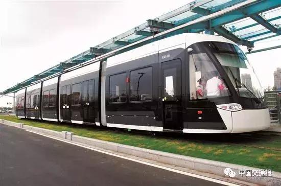 在改革开放中奋勇前行,与改革开放携手前行