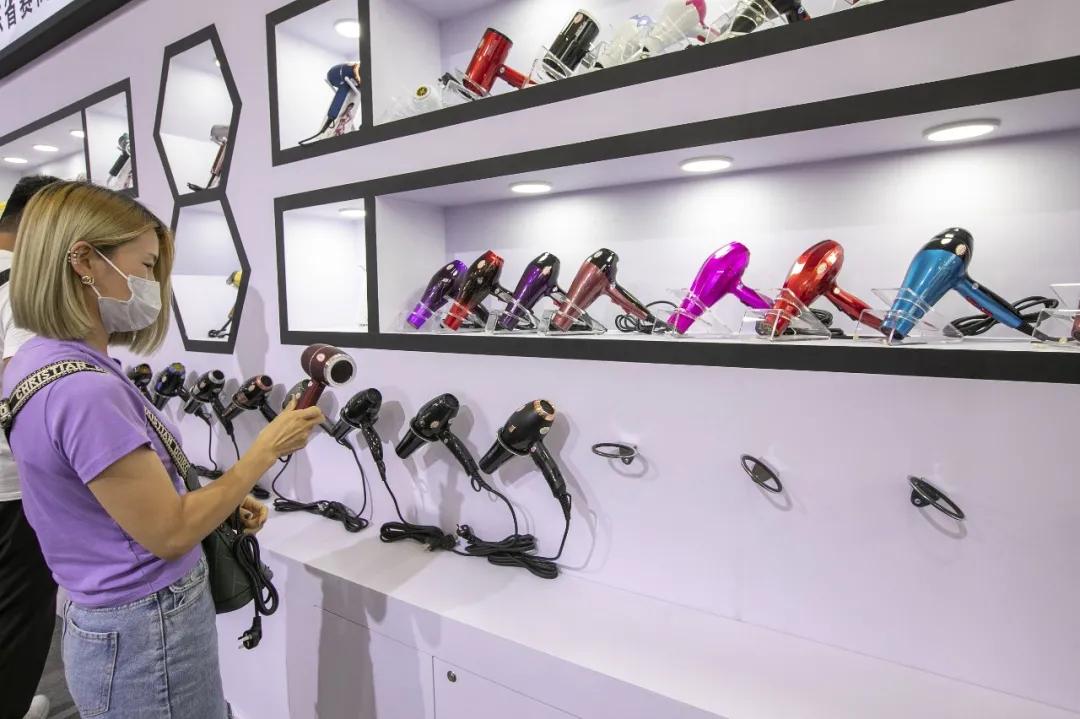 300元吹风机是智商税吗,2000元的吹风机