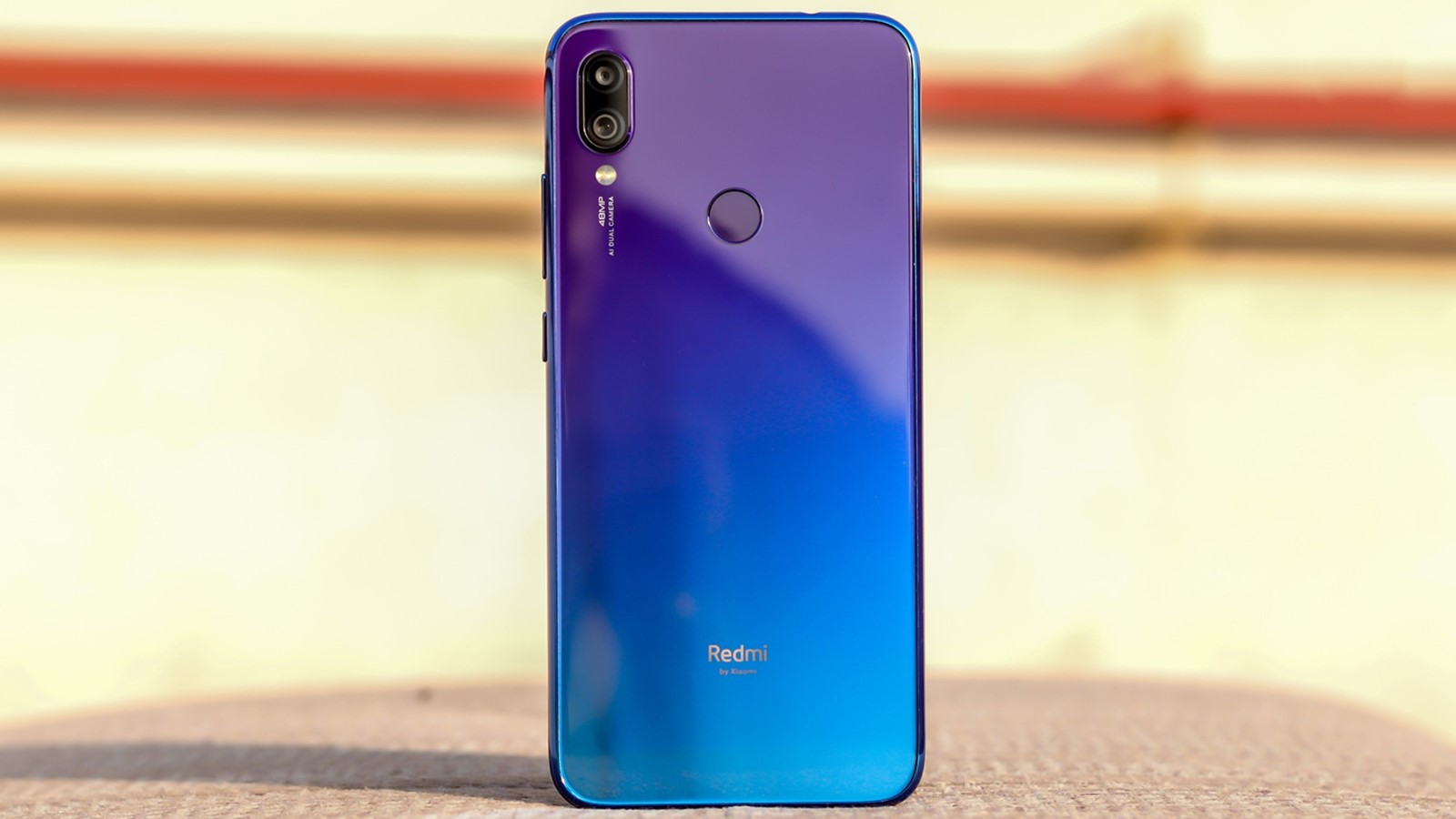 lg撞脸,lg对比红米