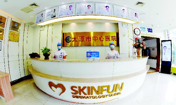 扬大医精诚为怀，谱宏业仁术是本