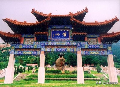 邹城的峄山,山东济宁邹城峄山