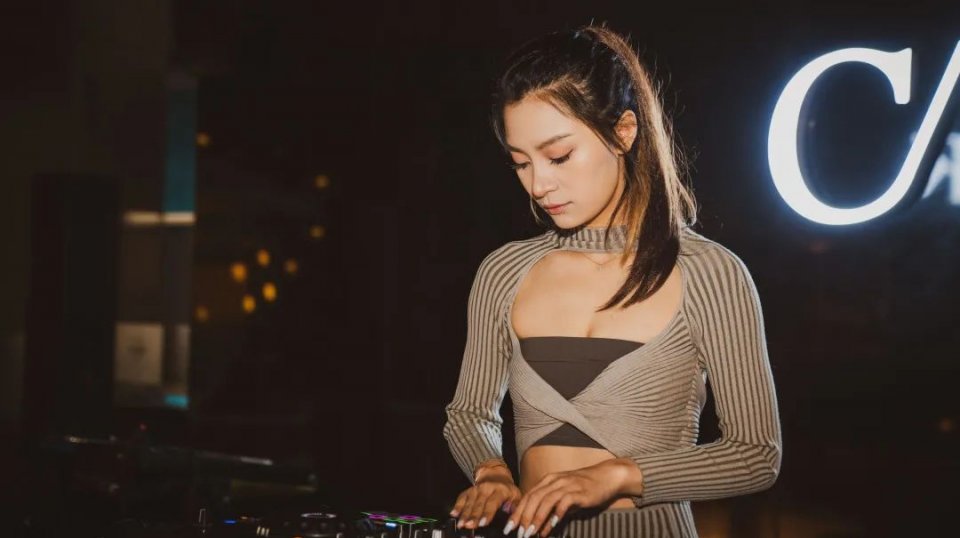 宝安最高楼酒吧,深圳平安大厦118层酒吧