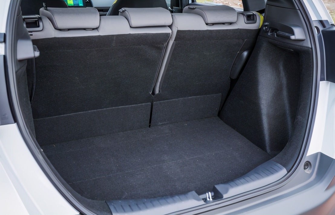 四代飞度最后一格油,第四代飞度高速跑稳定吗