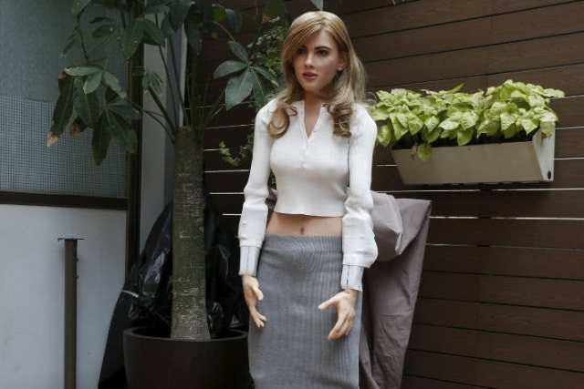 女性机器人”为何这么受欢迎？宅男：这三个功能比真人都厉害