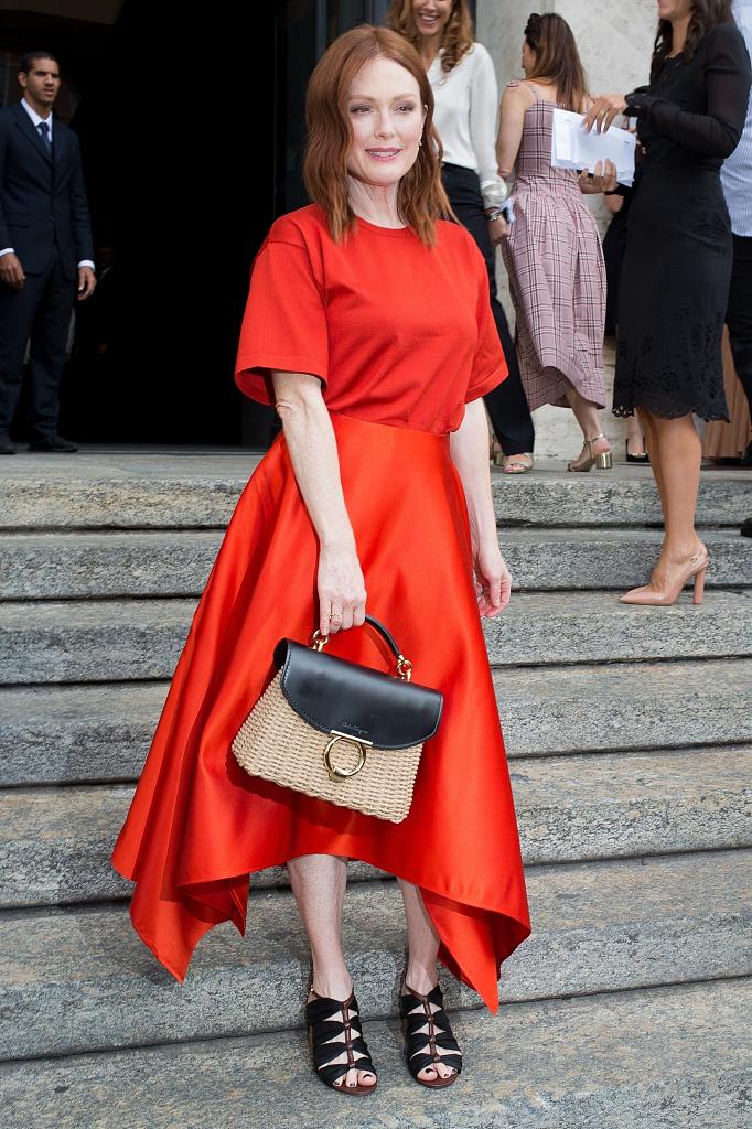 这个“破篮子包包”凭什么火？直到背上后才懂，这也太太太香了