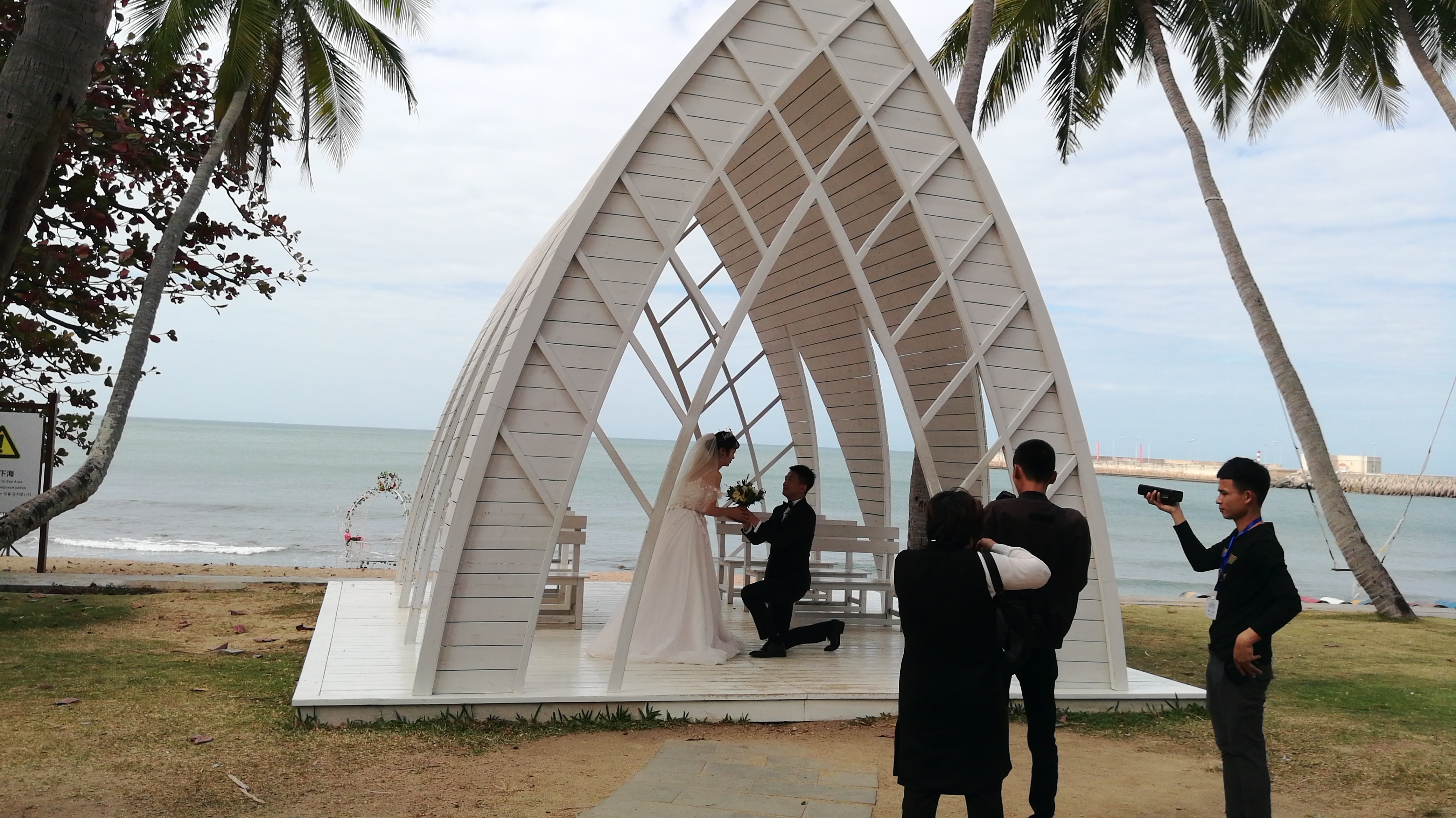 三亚大小洞天婚纱摄影攻略,三亚大小洞天婚纱照基地多少钱