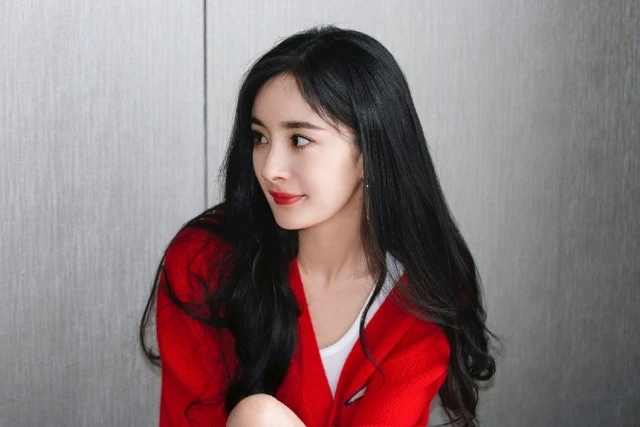 杨幂三十五岁生图,杨幂最新生图