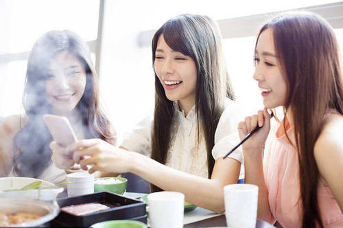 别哭穷了，25岁努力开上这几款车才叫小有成功的