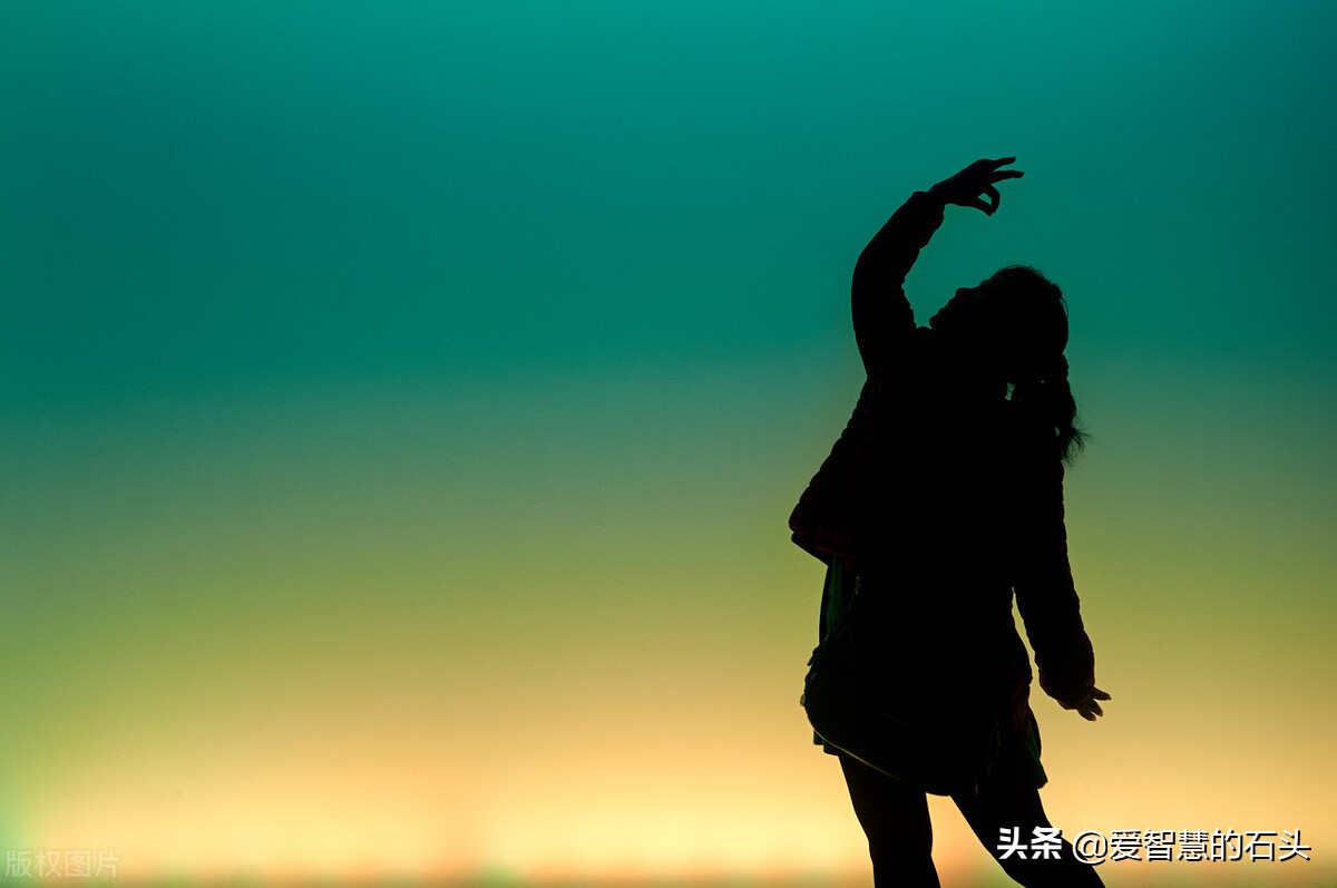 形容一个女人圈子干净的句子,圈子干净生活自律才会遇到对的人