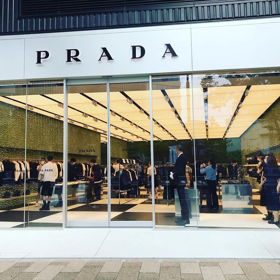 prada品牌墙,prada设计用色