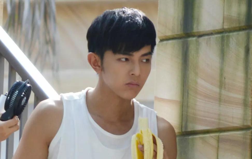 炎亚纶重返17岁,周杰伦炎亚纶