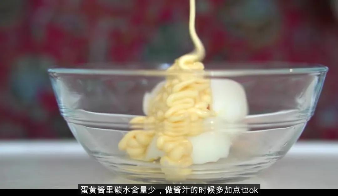 日本美女减肥食谱视频,黄油鸡蛋吐司减脂版