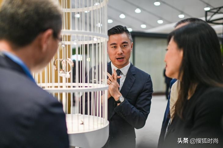 全球顶级名表展览会,探访豪车