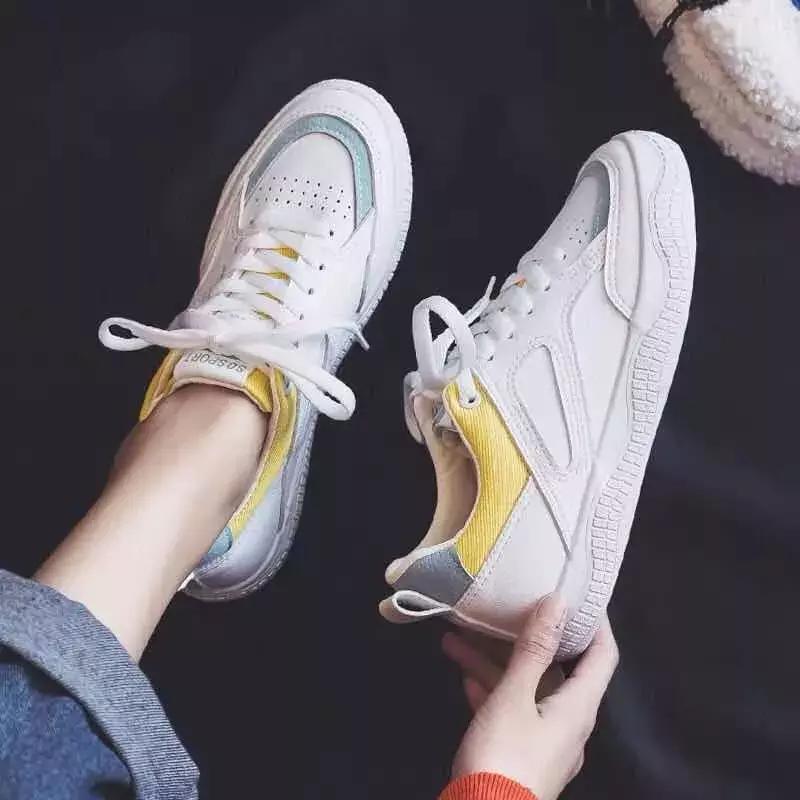 小白鞋什么时候穿好,小白鞋过时了吗