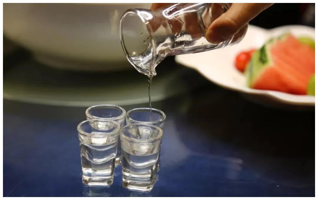 红花郎十年和红花郎15年测评,红花郎10和红花郎15年哪个好