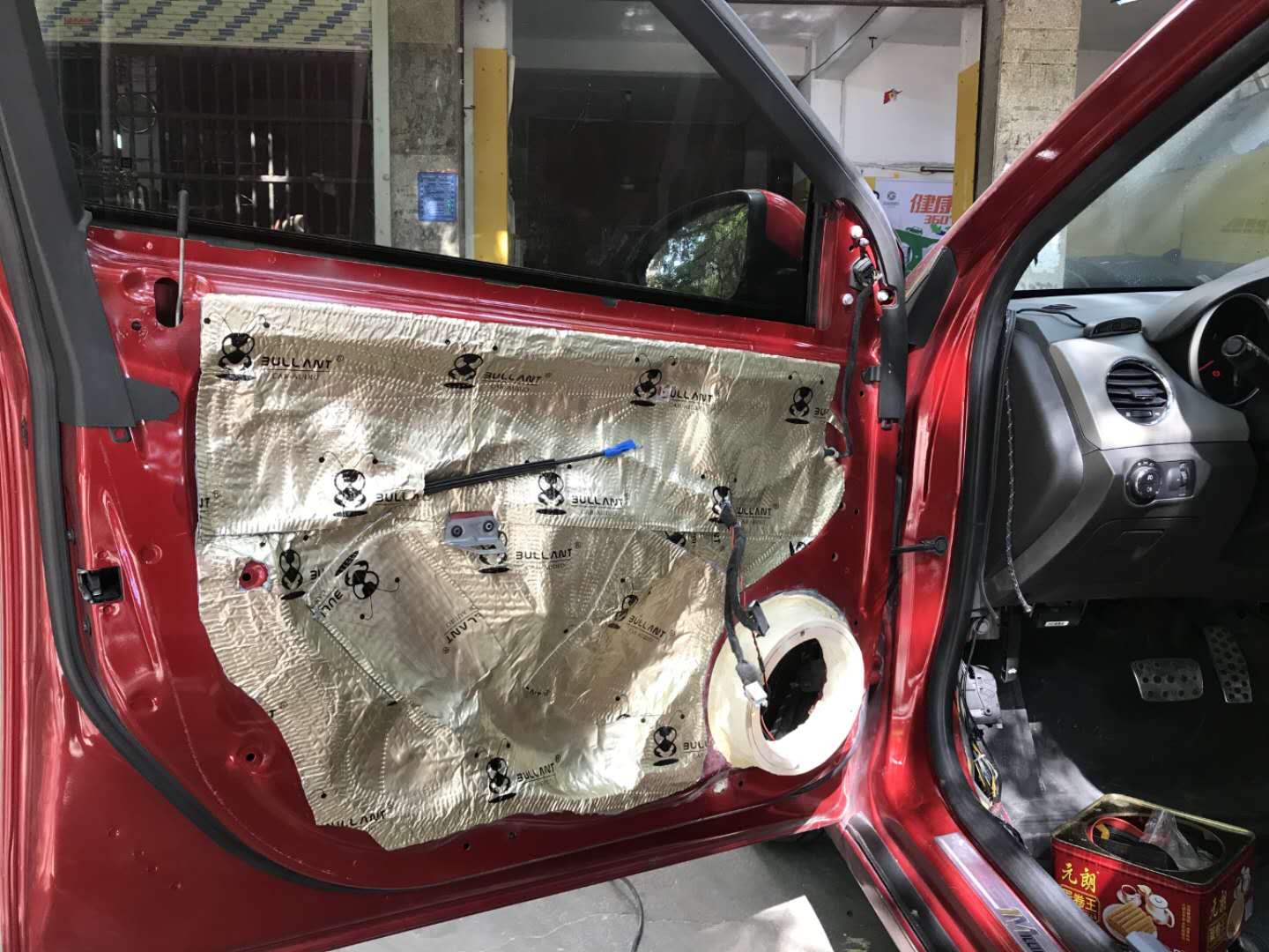 雪佛兰科鲁兹改装音响效果,雪佛兰科鲁兹改装效果视频