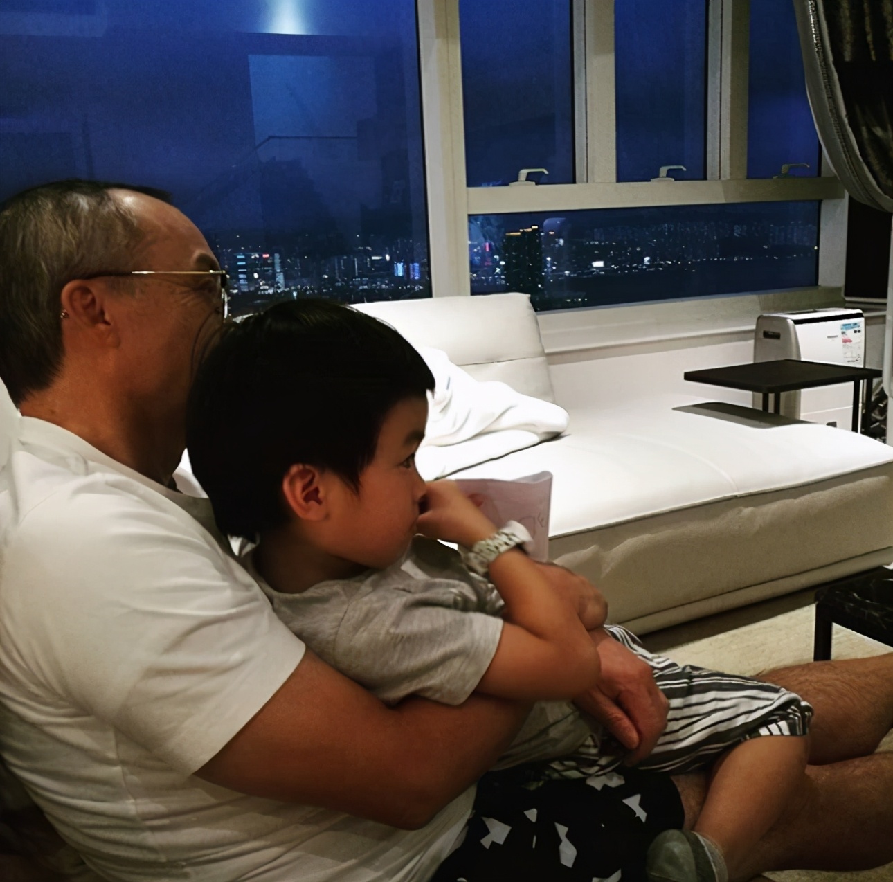 棣欐腐鍚嶅獩鏁村韬骸,棣欐腐璞棬鍗冮噾鏁村