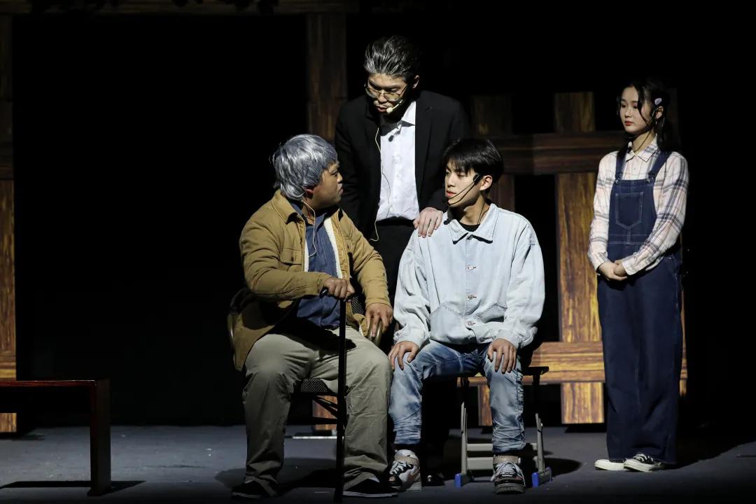 《生命如歌》忠诚、坚守、担当商院演绎中国*产党共**人伟大奋斗历程