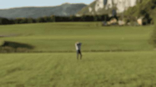 怎么知道网上的视频是不是专业摆拍?