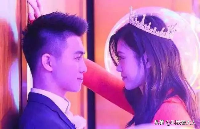 奚梦瑶何超盈气场全开,赌王女儿何超盈奚梦瑶