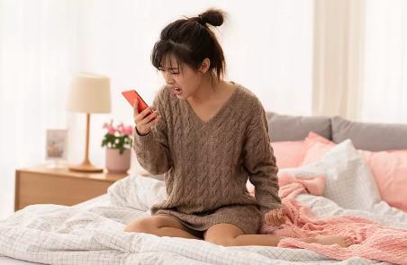 23岁姑娘乳腺癌与不良生活习惯,45岁女性作息规律查出乳腺癌