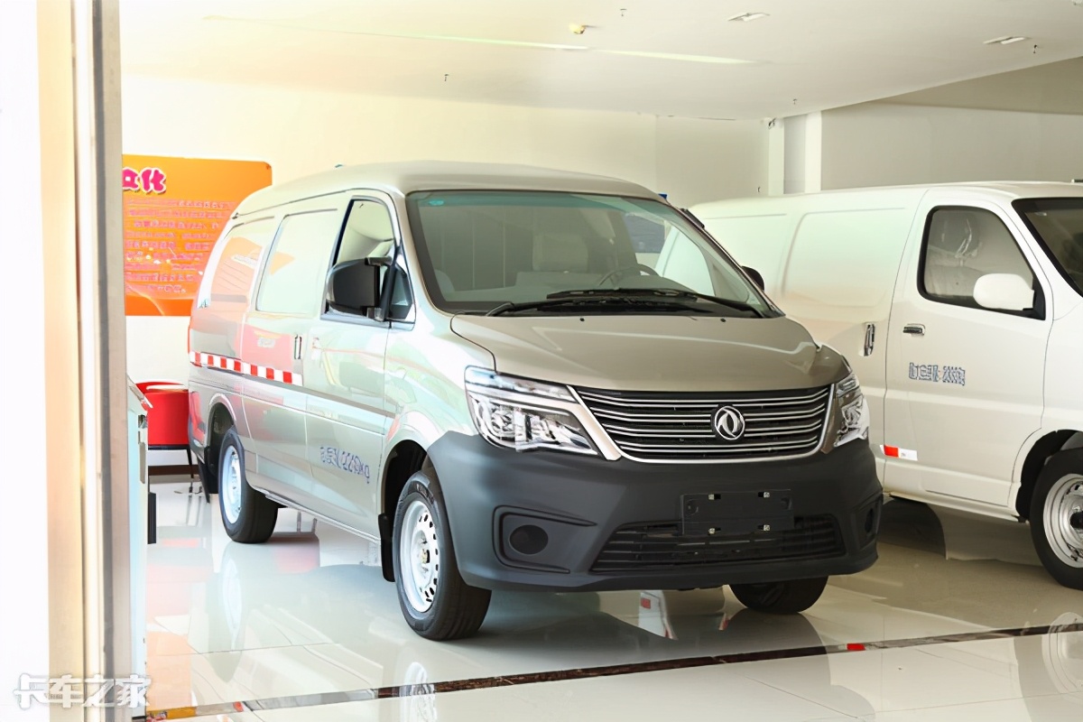 开着风行菱智去旅行,东风风行菱智v3货车版多少钱