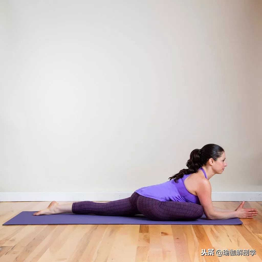 新手瑜伽横叉,横叉瑜伽体式视频
