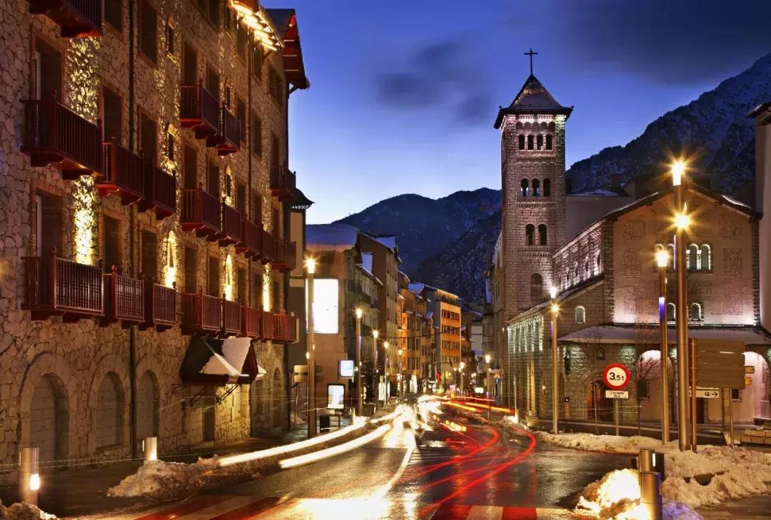 为什么微信很多人来自安道尔,微信定位安道尔