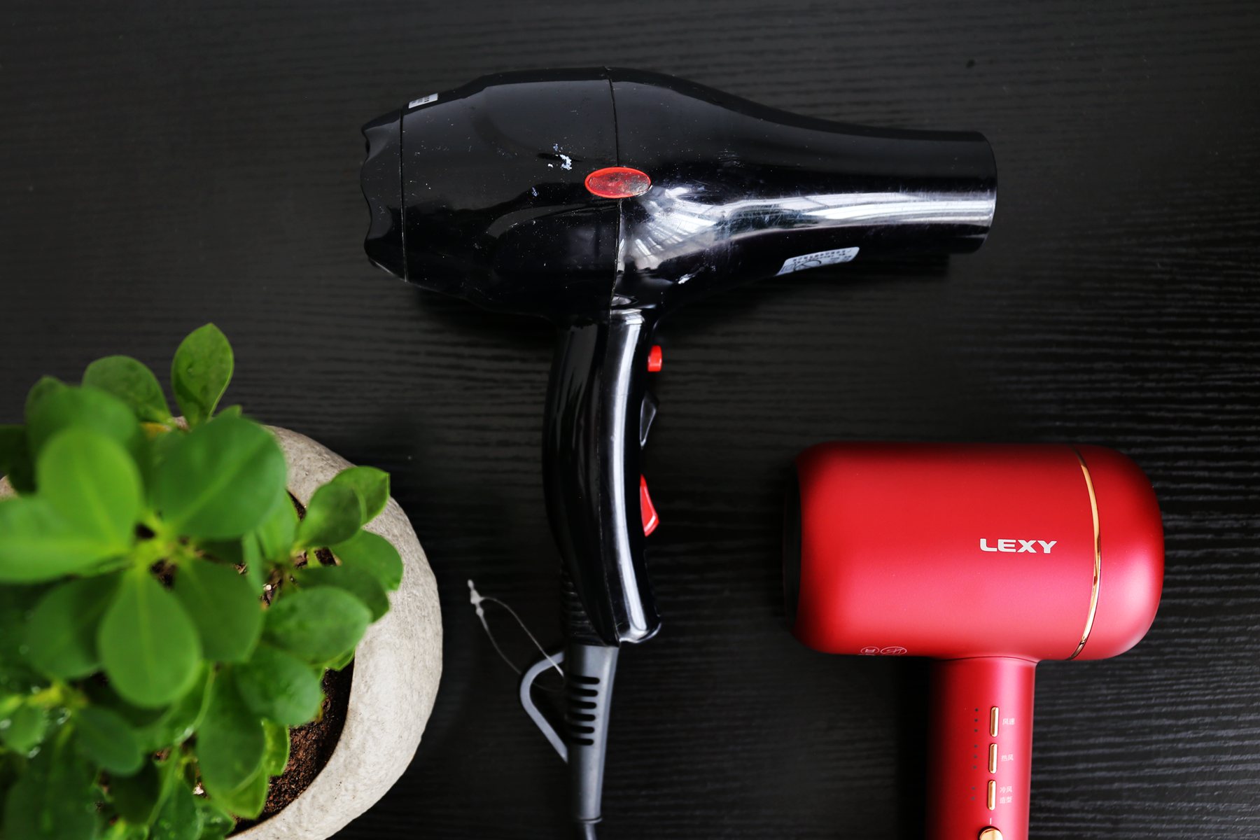 戴森dyson supersonic 吹风机hd08 (戴森吹风机和莱克涡扇吹风机对比)