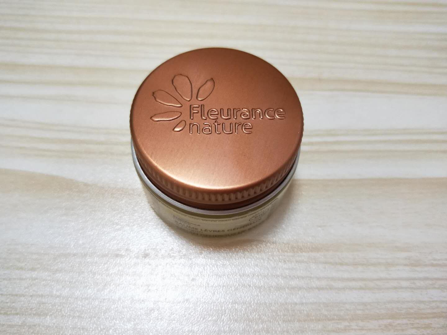 好物分享之essence透明唇蜜,好物分享博主嘟嘟唇