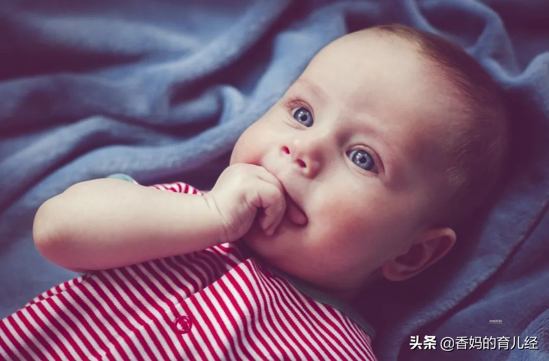 婴儿大腿内侧被夹怎么处理,3岁半女宝宝夹被要制止吗