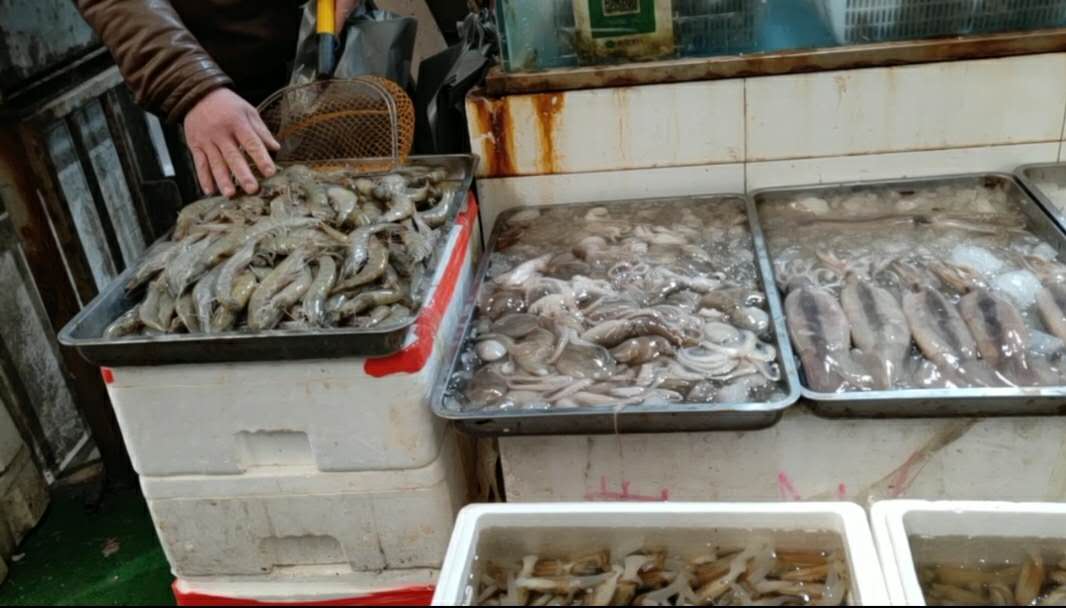 螃蟹大虾海鲜市场,海鲜市场螃蟹哪里最便宜