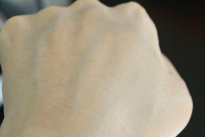 兰芝雪润无瑕气垫粉凝霜,兰芝粉气垫干皮测评