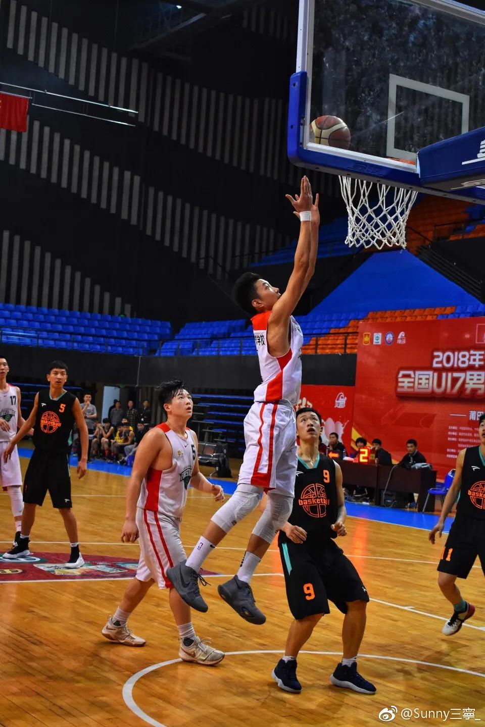 曾凭一己之力单挑法国后防线的人,曾经效力广东东莞cba篮球队的队员