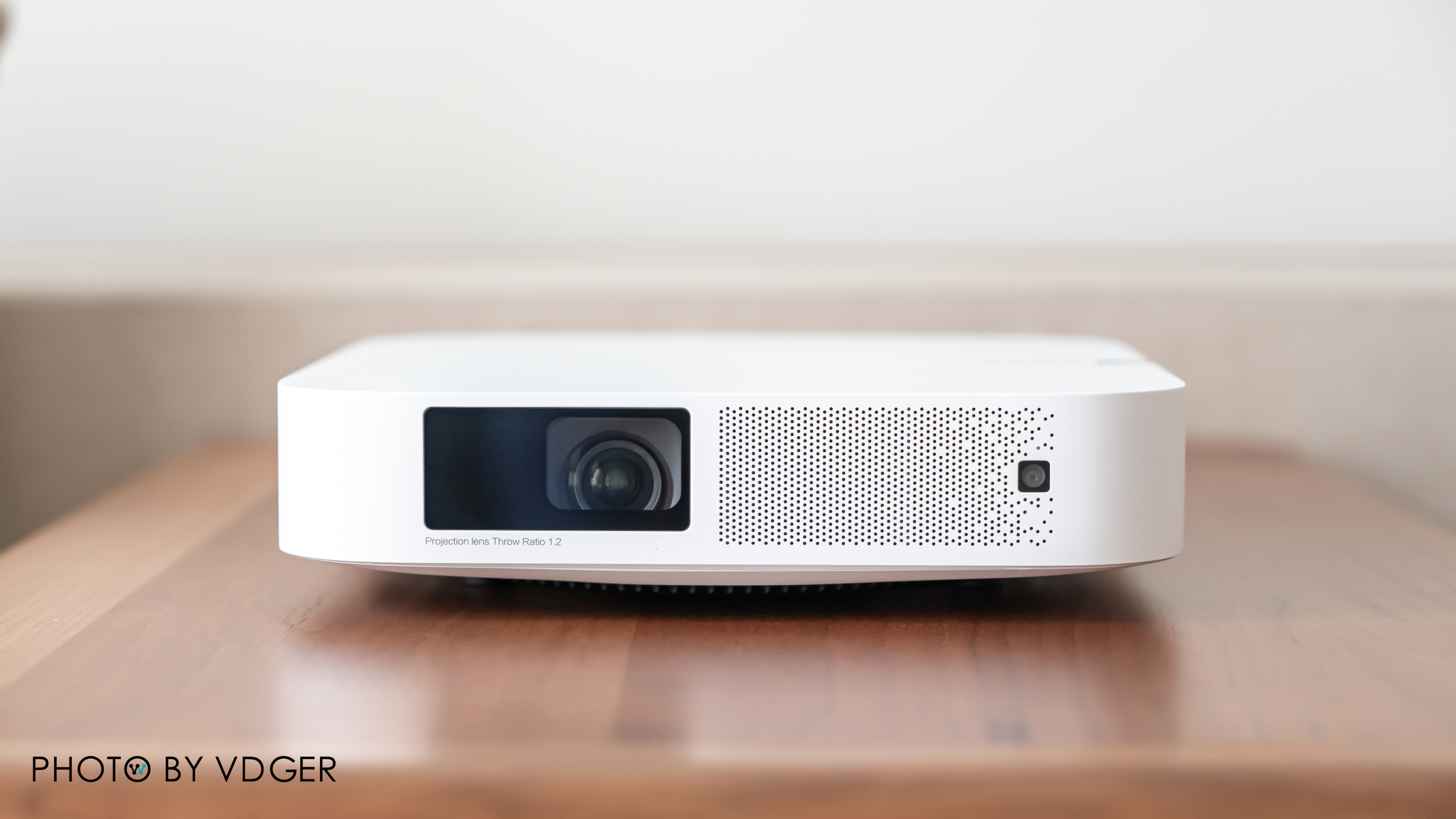 极米z6x第四代投影仪家用投影机,米家投影仪2对比极米newz6x