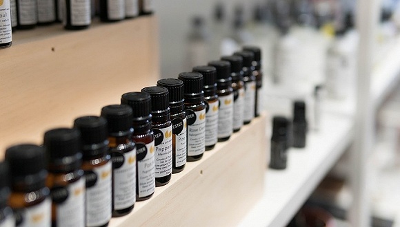 揭秘批发行业黑幕,又一巨头倒下财务造假7年