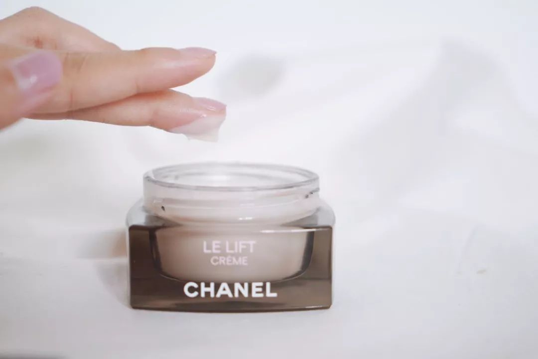 保湿滋润效果好的秋冬季面霜,这个秋冬让肌肤喝饱水