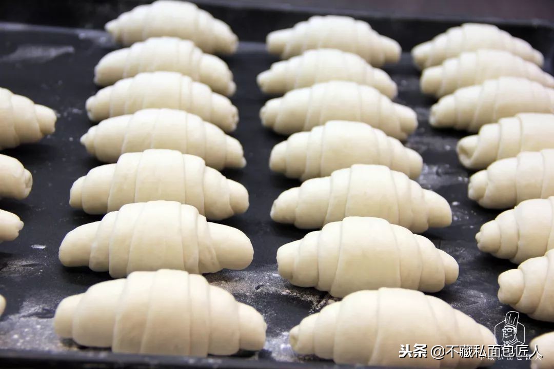 黄油可以用起酥油代替吗,烤面包可以用什么油替代黄油