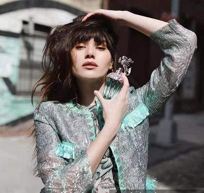 喷上ANNASUI的那一刻,我就是灵魂有香气的人鱼姬