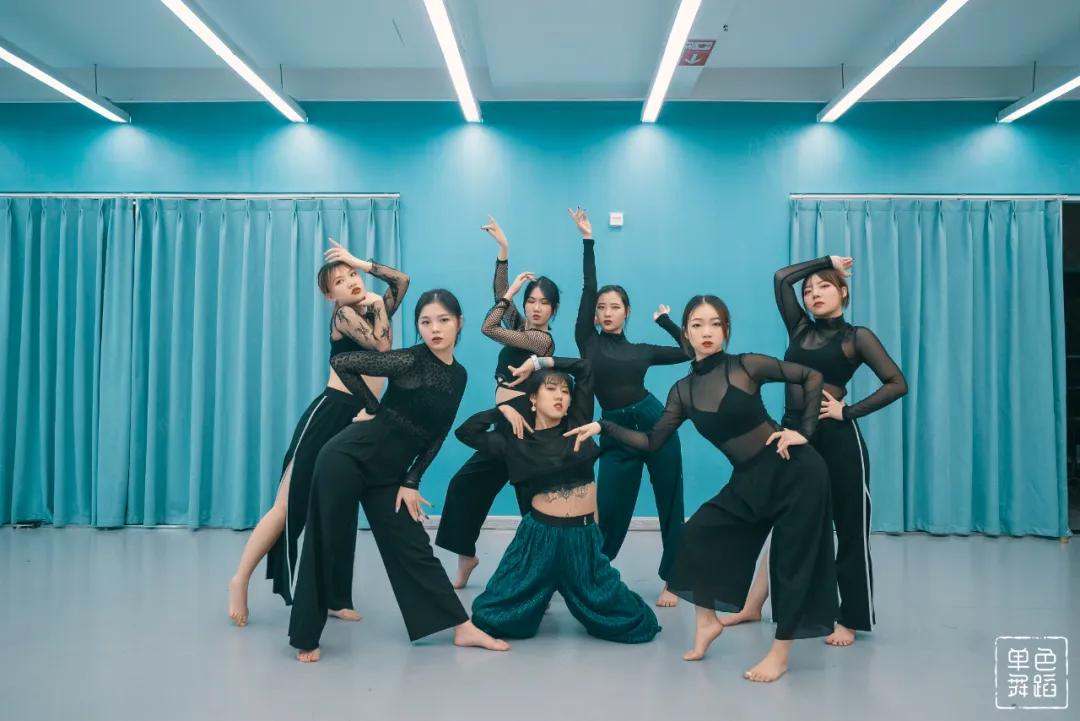 零基础入门适合学哪种舞,零基础想学舞