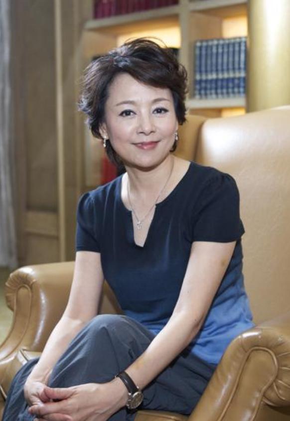 女人护肤不可缺少,什么护肤品适合30岁左右用