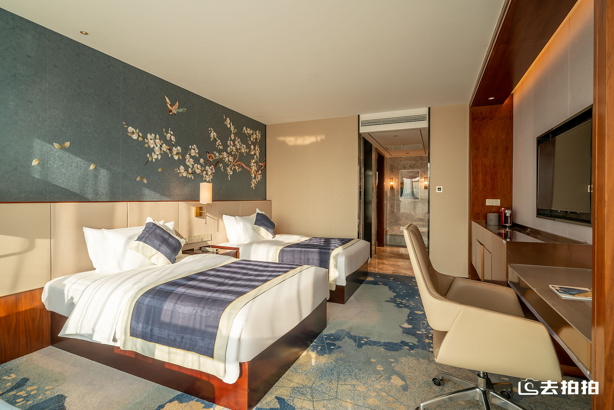 去拍拍蓝海酒店l做一片有温度的“蓝海”