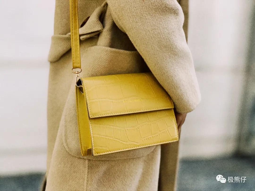 今天背什么,今天背什么包